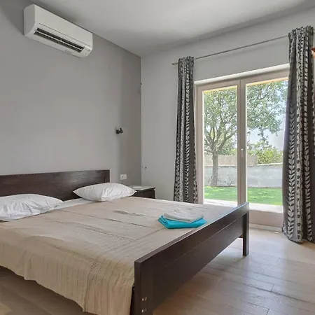 Sveti Kirin Villa *